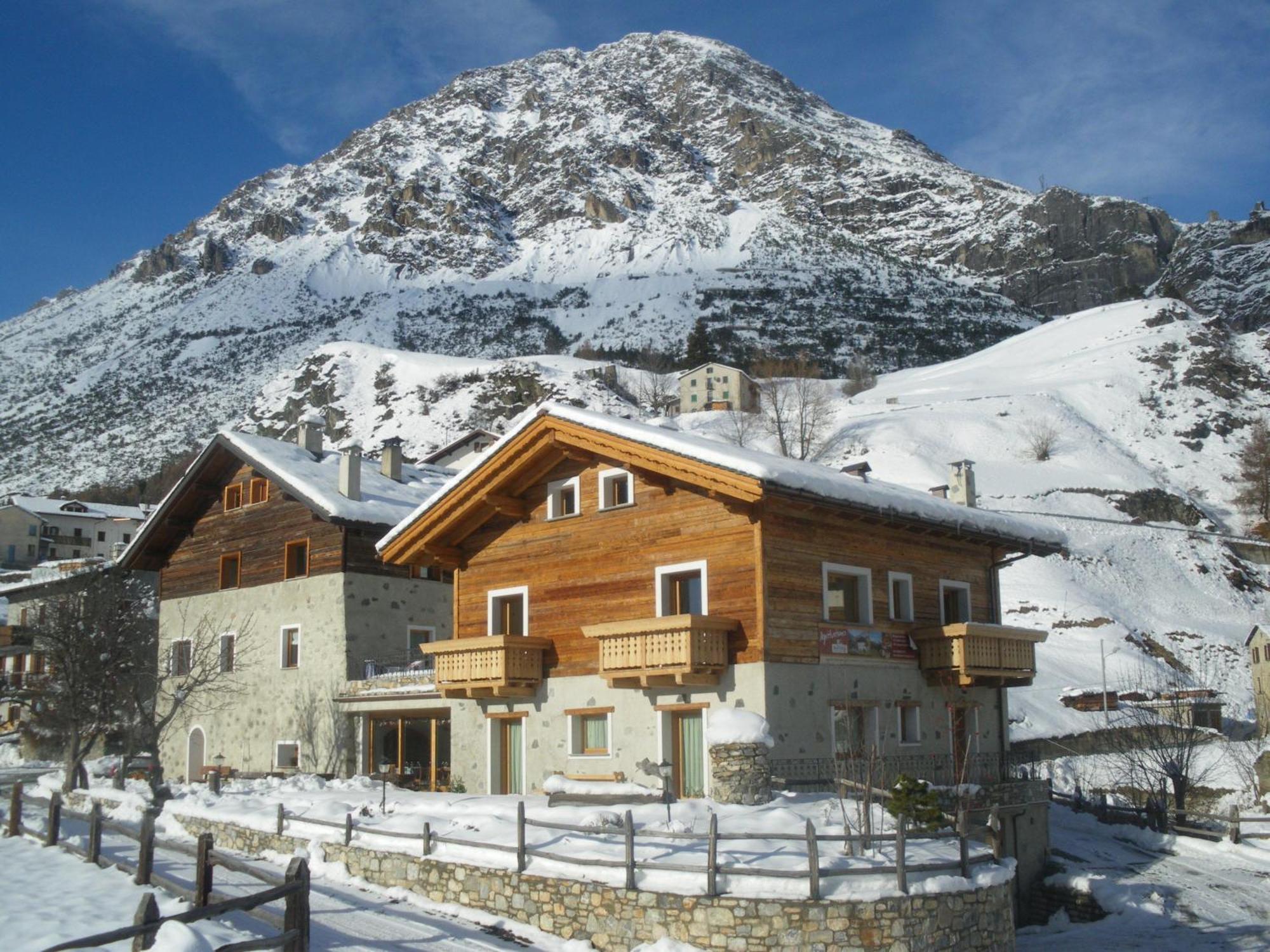 Agriturismo Raethia Isolaccia Exterior foto